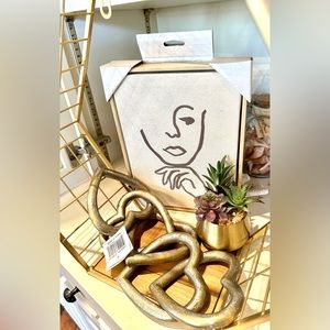 EUC Decorative Collection of 4 Items, 2 of the Items are NWOT, Other 2 are EUC